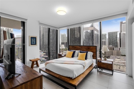 Master Room overlooking the skyline