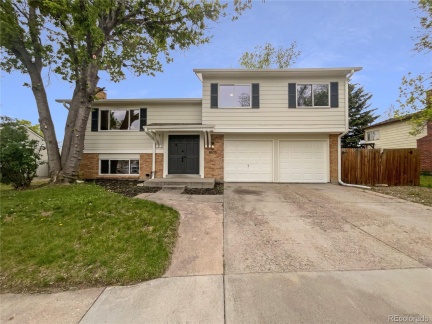 8675 Lamar Drive, Arvada, CO 80003, 3 Bedrooms Bedrooms, ,3 BathroomsBathrooms,Residential,For Sale,Lamar,REC7909881