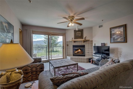 Restricted Address, 2 Bedrooms Bedrooms, ,2 BathroomsBathrooms,Residential,For Sale,Lake Forest Condos,Lakeview,REC2694155