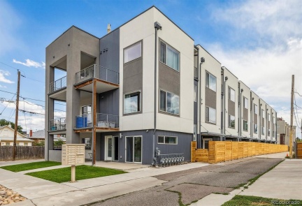 3354 18th Avenue, Denver, CO 80204, 3 Bedrooms Bedrooms, ,4 BathroomsBathrooms,Residential,For Sale,18th,REC6886120