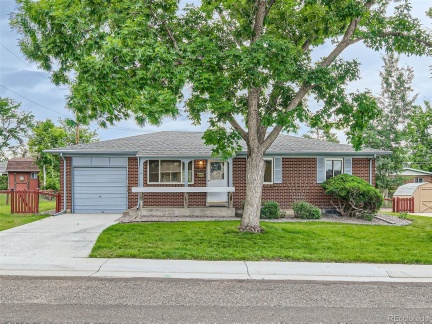 5073 65th Place, Arvada, CO 80003, 4 Bedrooms Bedrooms, ,2 BathroomsBathrooms,Rental,For Rent,65th,REC7042624