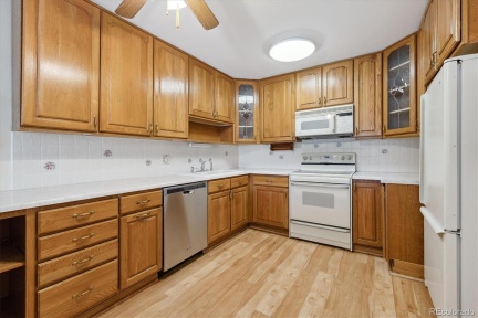660 Alton Way #5C, Denver, CO 80247, 2 Bedrooms Bedrooms, ,2 BathroomsBathrooms,Residential,For Sale,Alton,REC3204240