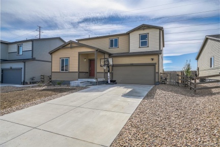 1242 Sherman Drive, Dacono, CO 80514, 4 Bedrooms Bedrooms, ,3 BathroomsBathrooms,Residential,For Sale,Sherman,REC6661826