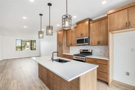 2044 Holly Street #5, Denver, CO 80222, 2 Bedrooms Bedrooms, ,4 BathroomsBathrooms,Residential,For Sale,Holly,REC6502915
