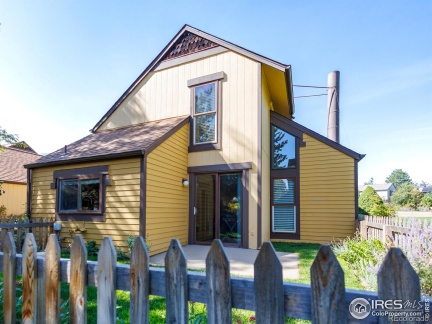 3707 Telluride Circle, Boulder, CO 80305, 3 Bedrooms Bedrooms, ,2 BathroomsBathrooms,Residential,For Sale,Telluride,RECIR1019880