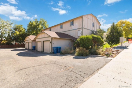 904 Yukon Street, Lakewood, CO 80226, 4 Bedrooms Bedrooms, ,2 BathroomsBathrooms,Rental,For Rent,Yukon,REC9582559