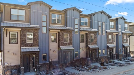 1025 S GILBERT Street #C, Castle Rock, CO 80104, 2 Bedrooms Bedrooms, ,3 BathroomsBathrooms,Residential,For Sale,GILBERT,REC4552404