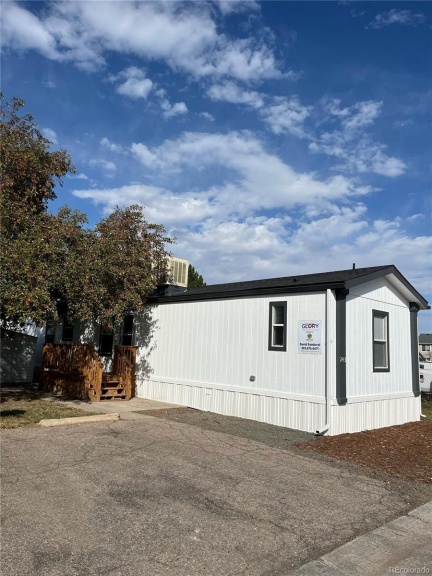 12205 Perry Street, Broomfield, CO 80020, 3 Bedrooms Bedrooms, ,2 BathroomsBathrooms,Residential,For Sale,Perry,REC9921630