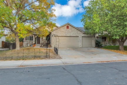 11384 Oakland Drive, Commerce City, CO 80640, 4 Bedrooms Bedrooms, ,3 BathroomsBathrooms,Residential,For Sale,Oakland,REC5457567