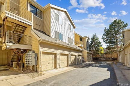 4824 Kentucky Avenue #D, Denver, CO 80246, 2 Bedrooms Bedrooms, ,1 BathroomBathrooms,Residential,For Sale,Cedar Pointe,Kentucky,REC2544708