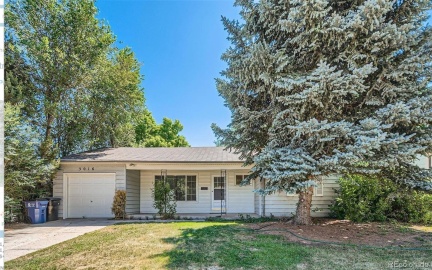 3016 Harrison Street, Denver, CO 80210, 3 Bedrooms Bedrooms, ,1 BathroomBathrooms,Rental,For Rent,Harrison,REC9529422