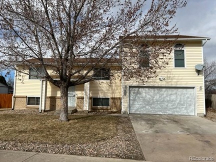 15777 Union Avenue, Aurora, CO 80015, 3 Bedrooms Bedrooms, ,2 BathroomsBathrooms,Rental,For Rent,Union,REC9099276
