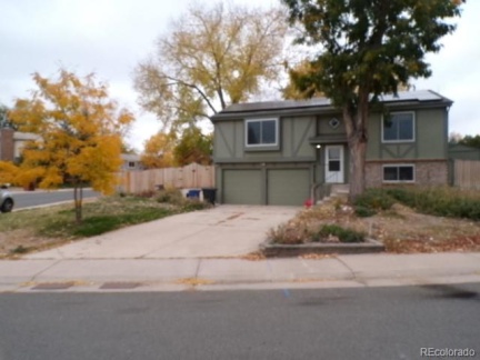 5843 Robb Street, Littleton, CO 80127, 3 Bedrooms Bedrooms, ,2 BathroomsBathrooms,Rental,For Rent,Robb,REC5702012