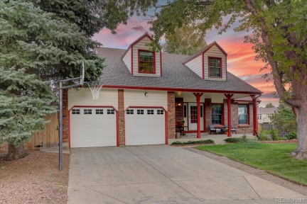 7374 Moore Street, Littleton, CO 80127, 4 Bedrooms Bedrooms, ,3 BathroomsBathrooms,Residential,For Sale,Moore,REC2517866