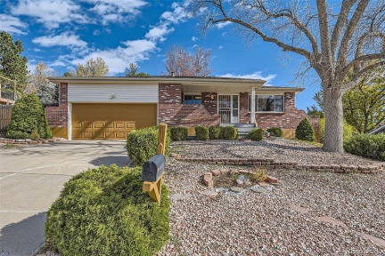 2420 Garland Court, Lakewood, CO 80227, 5 Bedrooms Bedrooms, ,4 BathroomsBathrooms,Residential,For Sale,Garland,REC3765206