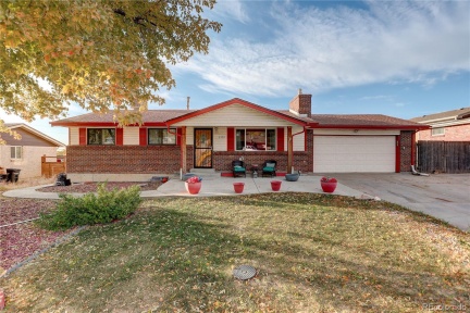 6336 71st Place, Arvada, CO 80003, 5 Bedrooms Bedrooms, ,2 BathroomsBathrooms,Residential,For Sale,71st,REC4926301