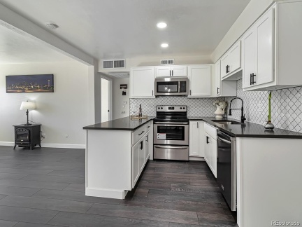 3613 S Sheridan Boulevard #12, Denver, CO 80235, 1 Bedroom Bedrooms, ,1 BathroomBathrooms,Residential,For Sale,Bear Valley Club,Sheridan,REC9080845
