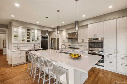 7059 S Locust Place, Centennial, CO 80112, 5 Bedrooms Bedrooms, ,4 BathroomsBathrooms,Residential,For Sale,Locust,REC3736367