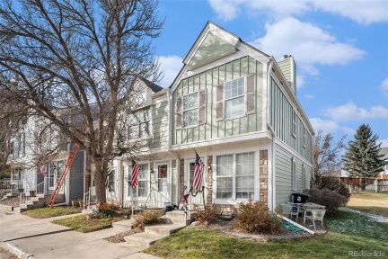10775 Dartmouth Avenue, Lakewood, CO 80227, 3 Bedrooms Bedrooms, ,2 BathroomsBathrooms,Residential,For Sale,Dartmouth,REC3939977