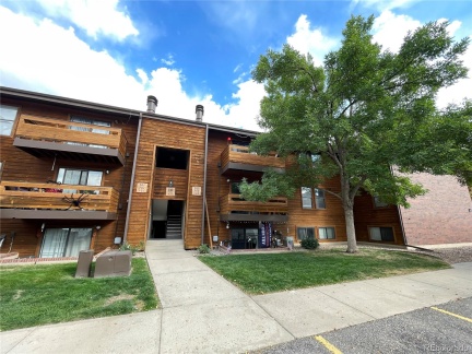337 Wright Street #202, Lakewood, CO 80228, 2 Bedrooms Bedrooms, ,2 BathroomsBathrooms,Residential,For Sale,Wright,REC8921065