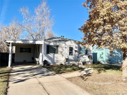 1825 S Cook Street, Denver, CO 80210, 2 Bedrooms Bedrooms, ,2 BathroomsBathrooms,Rental,For Rent,S Cook,REC4129354