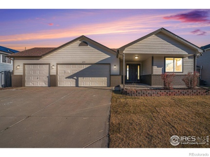 421 Hickory Avenue, Eaton, CO 80615, 5 Bedrooms Bedrooms, ,3 BathroomsBathrooms,Residential,For Sale,Hickory,RECIR1023145