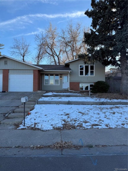 7906 Kentucky Avenue, Lakewood, CO 80226, 3 Bedrooms Bedrooms, ,2 BathroomsBathrooms,Rental,For Rent,Kentucky,REC4652331