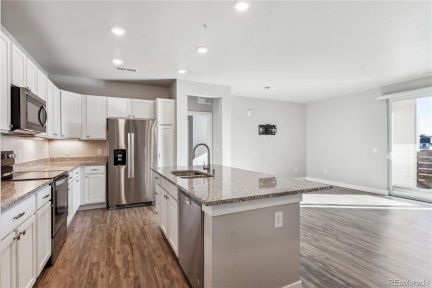 981 Sable Boulevard #208, Aurora, CO 80012, 2 Bedrooms Bedrooms, ,2 BathroomsBathrooms,Rental,For Rent,Century City Condos/Liv City Center,Sable,REC3497617
