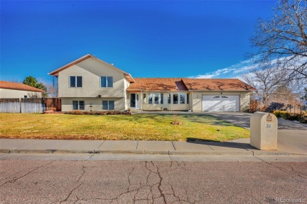 1 Silversmith Court, Pueblo, CO 81008, 6 Bedrooms Bedrooms, ,3 BathroomsBathrooms,Residential,For Sale,Silversmith,REC9846845