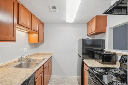 9220 Girard Avenue #2, Denver, CO 80231, 1 Bedroom Bedrooms, ,1 BathroomBathrooms,Residential,For Sale,Girard,REC3056888