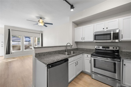8707 E Florida Avenue #813, Denver, CO 80247, 1 Bedroom Bedrooms, ,1 BathroomBathrooms,Residential,For Sale,Florida,REC6955792