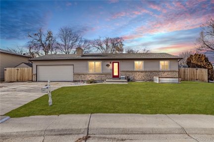 11964 71st Place, Arvada, CO 80004, 3 Bedrooms Bedrooms, ,3 BathroomsBathrooms,Residential,For Sale,71st,REC8009830