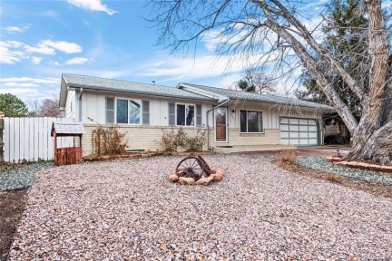 6563 Simms Street, Arvada, CO 80004, 4 Bedrooms Bedrooms, ,2 BathroomsBathrooms,Residential,For Sale,Simms,REC6485099