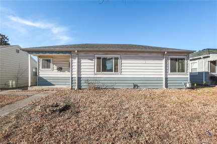 1617 Jamaica Street, Aurora, CO 80010, 3 Bedrooms Bedrooms, ,1 BathroomBathrooms,Residential,For Sale,Jamaica,REC4850854