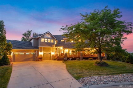 42 Tamarade Drive, Littleton, CO 80127, 4 Bedrooms Bedrooms, ,4 BathroomsBathrooms,Residential,For Sale,Tamarade,REC8574234