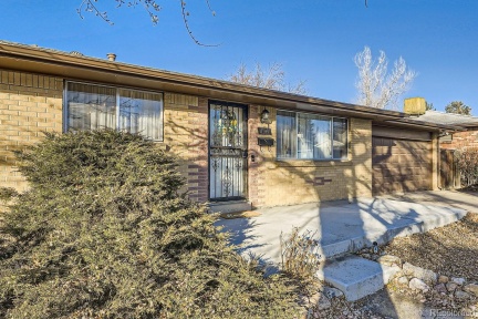 8341 Mason Circle, Westminster, CO 80031, 3 Bedrooms Bedrooms, ,2 BathroomsBathrooms,Residential,For Sale,Mason,REC7958527