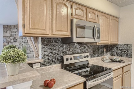 10150 Virginia Avenue #11-102, Denver, CO 80247, 2 Bedrooms Bedrooms, ,2 BathroomsBathrooms,Residential,For Sale,Virginia,REC7721228